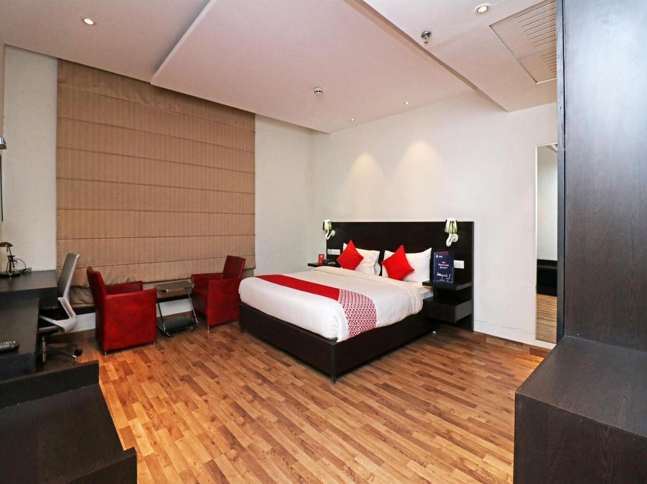 Capital O 19296 Joy Inn & Suites Bhiwadi Eksteriør bilde