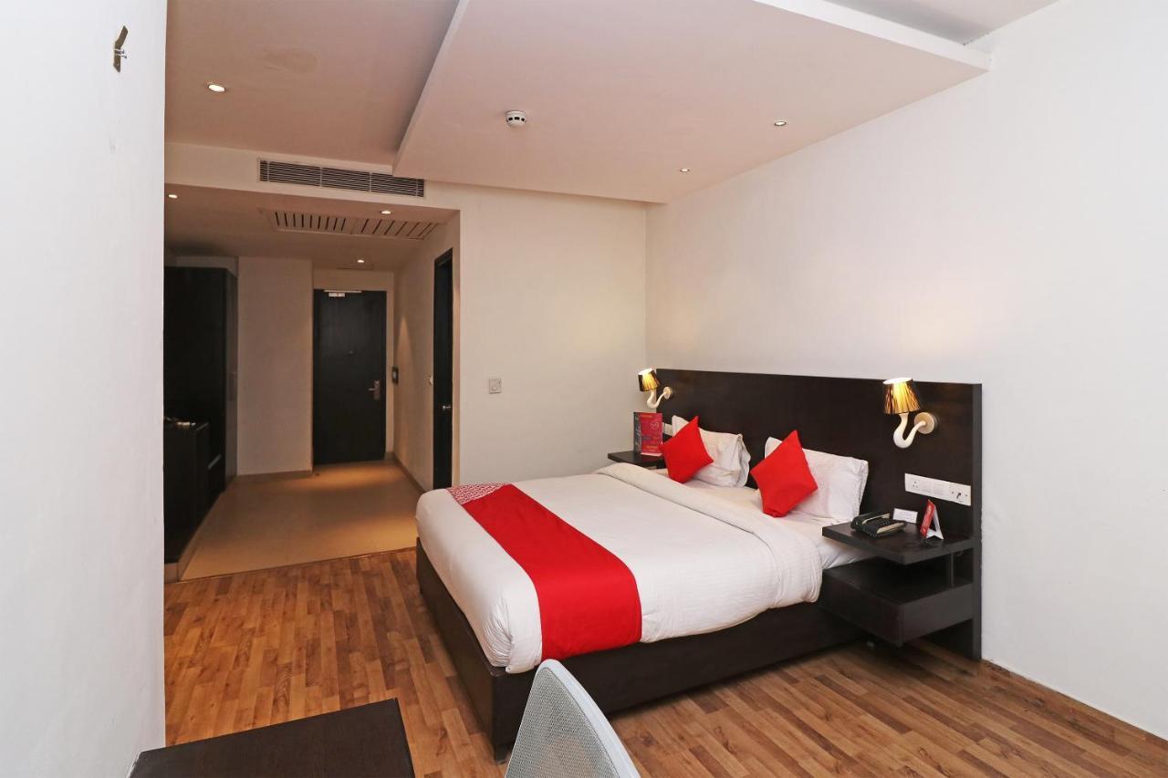 Capital O 19296 Joy Inn & Suites Bhiwadi Eksteriør bilde