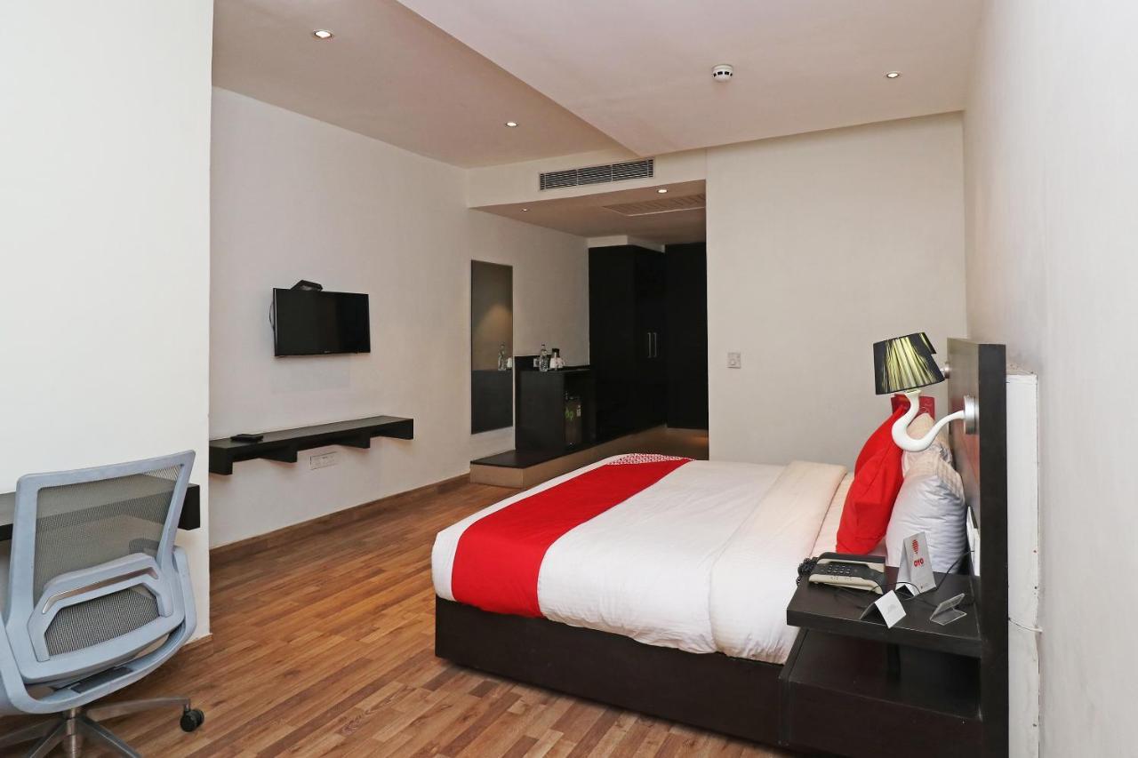 Capital O 19296 Joy Inn & Suites Bhiwadi Eksteriør bilde