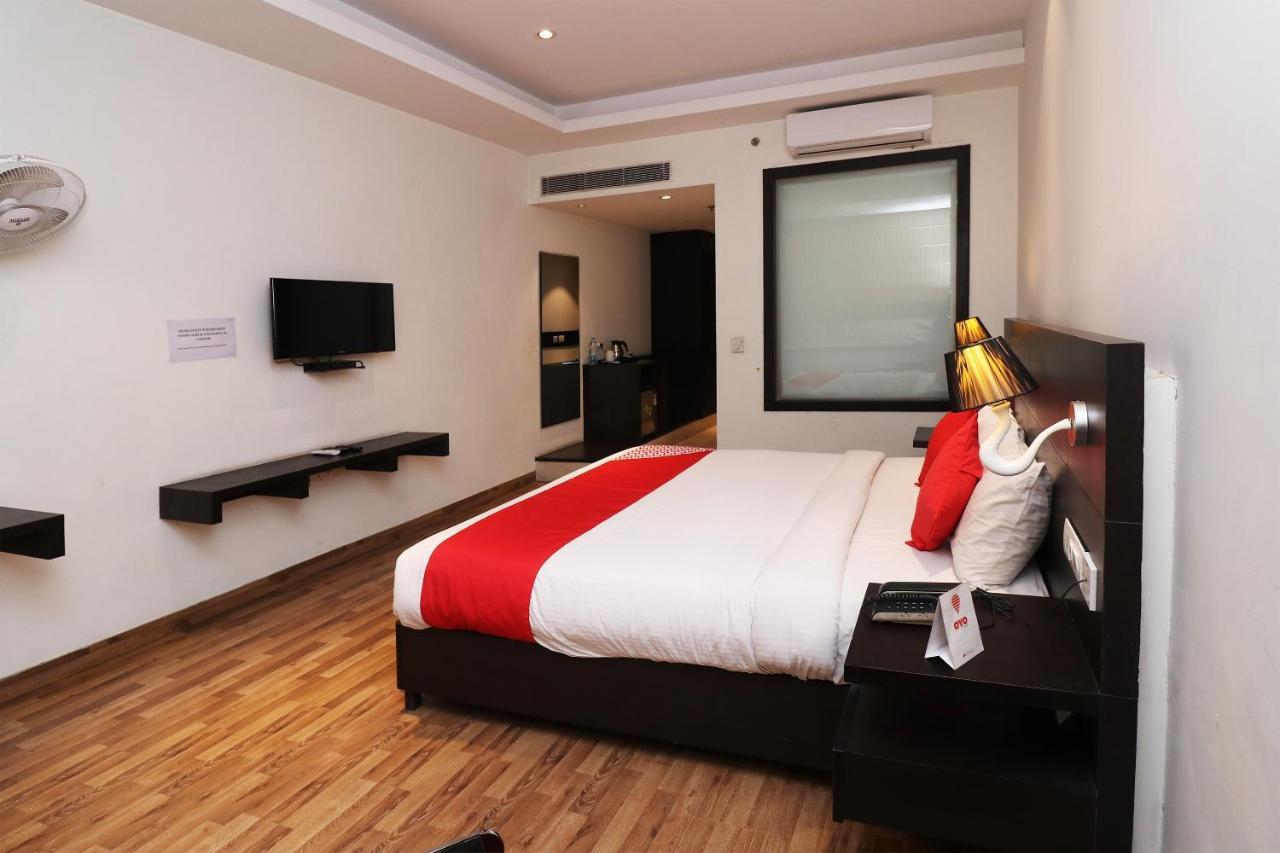Capital O 19296 Joy Inn & Suites Bhiwadi Eksteriør bilde